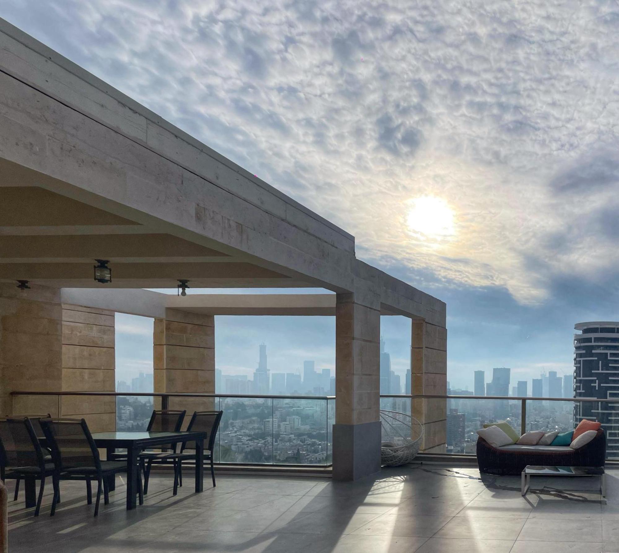 Апартаменти Beautiful Penthouse W/Amazing View, Prime Location Рамат-Ган Екстер'єр фото